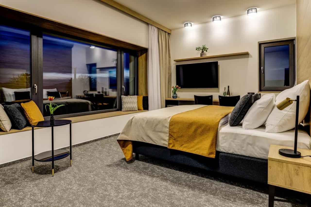 Hotel Maralak Kunčice pod Ondřejníkem エクステリア 写真