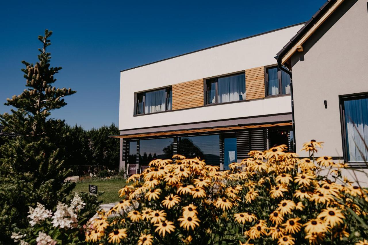 Hotel Maralak Kunčice pod Ondřejníkem エクステリア 写真